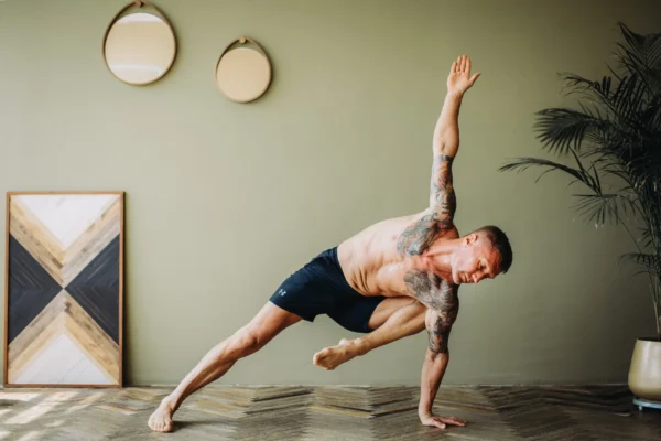Vinyasa Yoga for Busy Professionals: Finding Flow in a Fast-Paced World