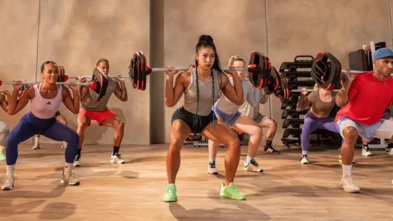 BodyPump Class Benefits: How Barbell Training in a Group Setting Builds Strength